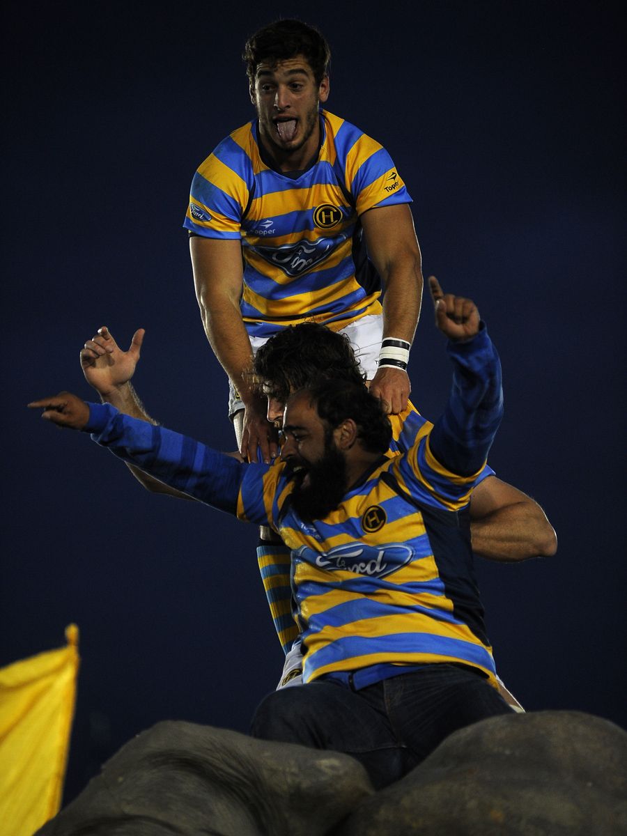 LA ALEGR�A ES SOLO NUESTRA