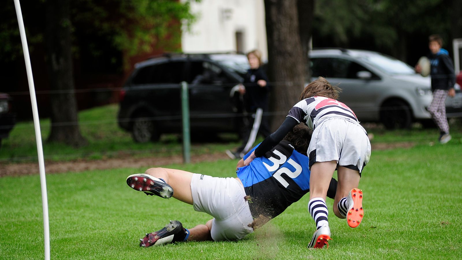 M�S QUE ACAD�MICO, UNIVERSITARIO