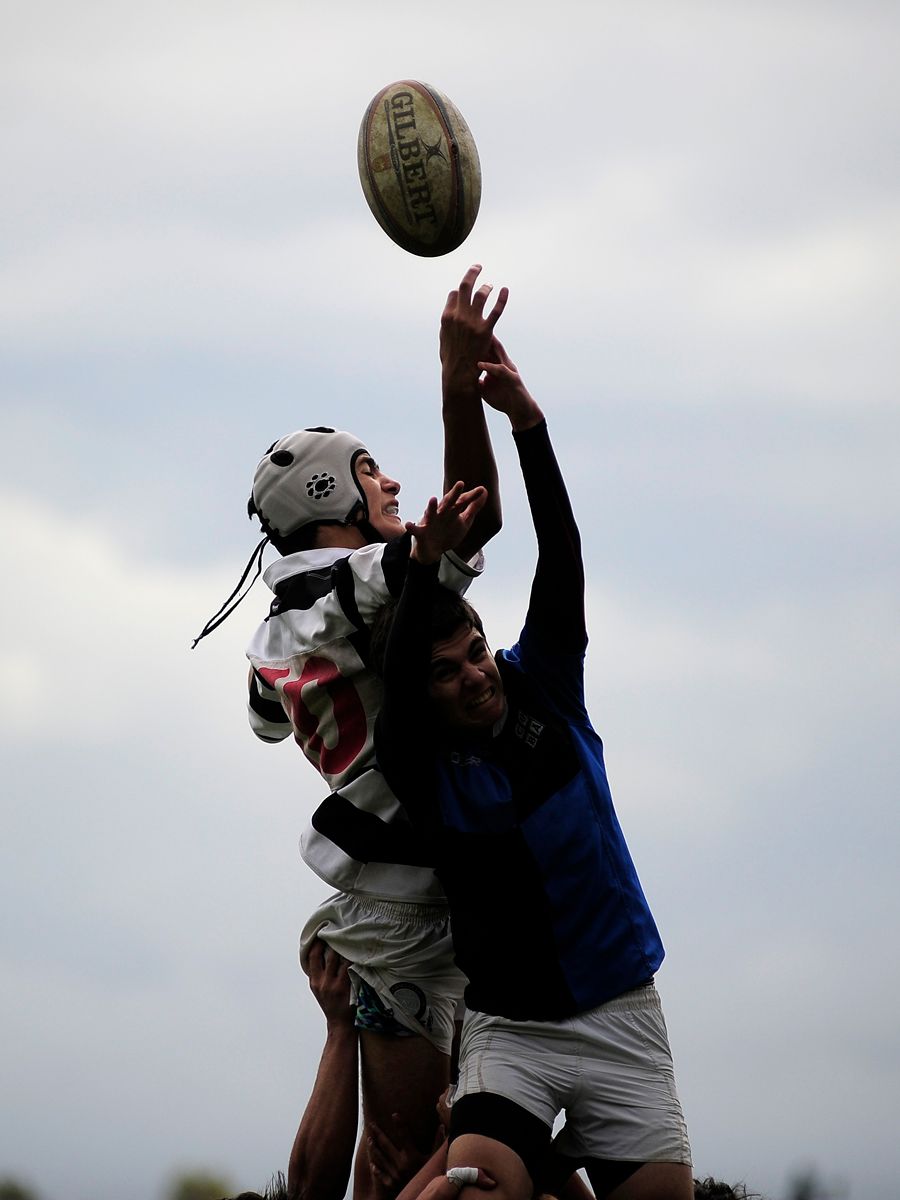 M�S QUE ACAD�MICO, UNIVERSITARIO