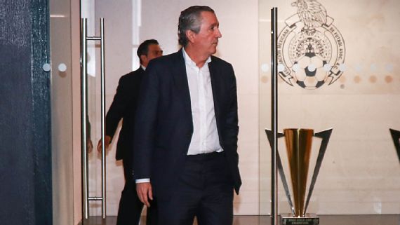 Jorge Vergara revela interés en comprar al Universitario