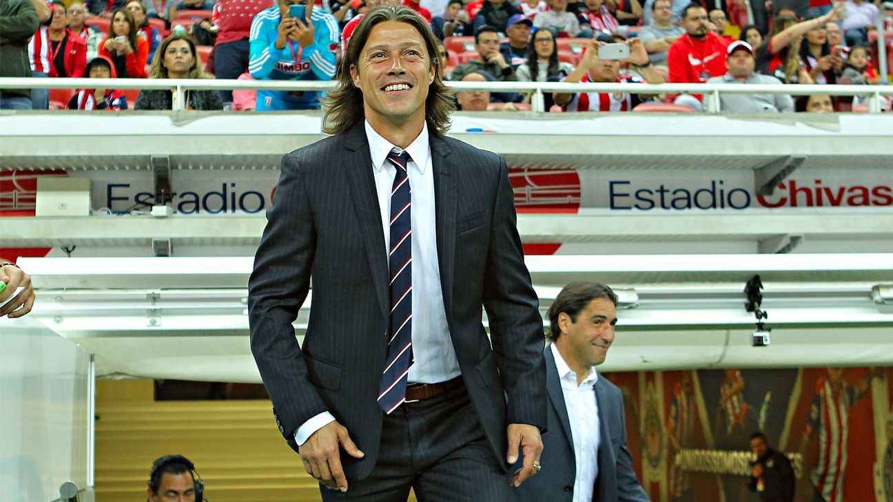 Almeyda acepta interés de Europa, pero se dice feliz en Chivas