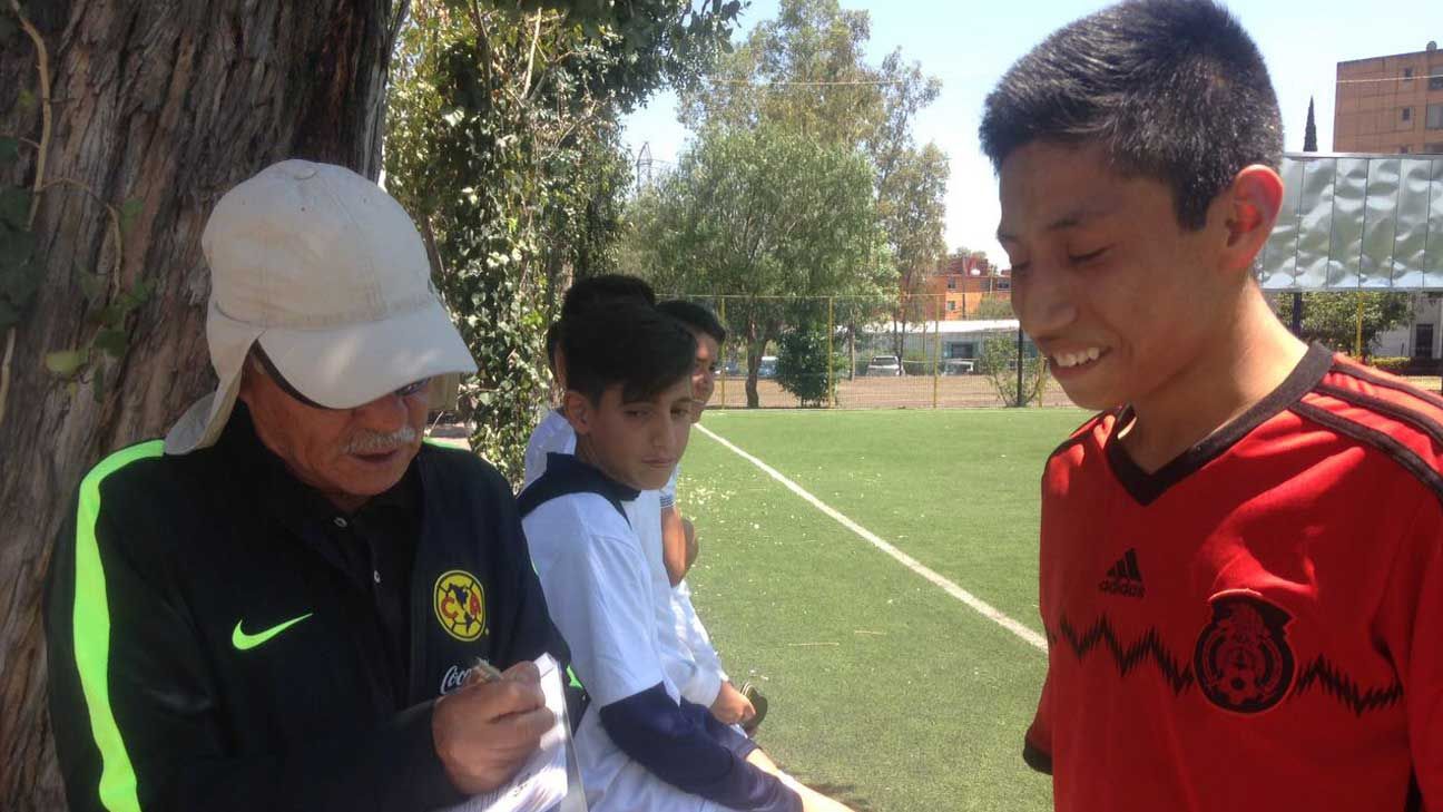 Golea al América y es fichado por el club