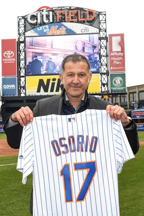 Juan Carlos Osorio en el estadio de los Mets