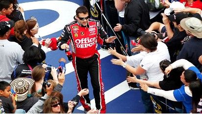 NASCAR - Tony Stewart just getting warmed up