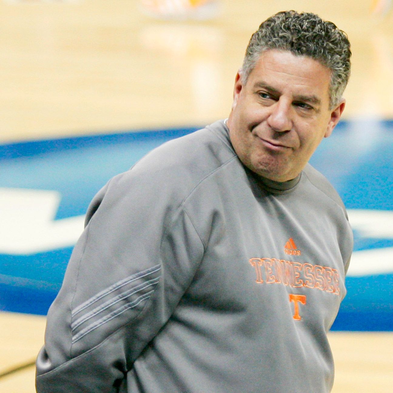 Bruce Pearl accepts Auburn Tigers head basketball coaching job