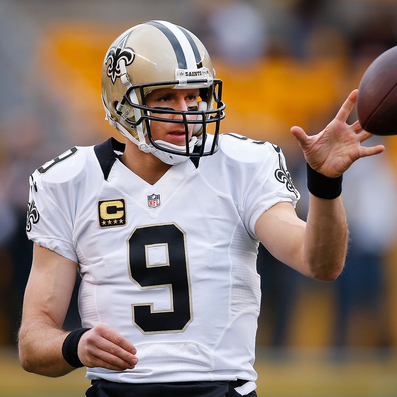 Drew Brees' future a hot topic, but Saints would be foolish to let him go