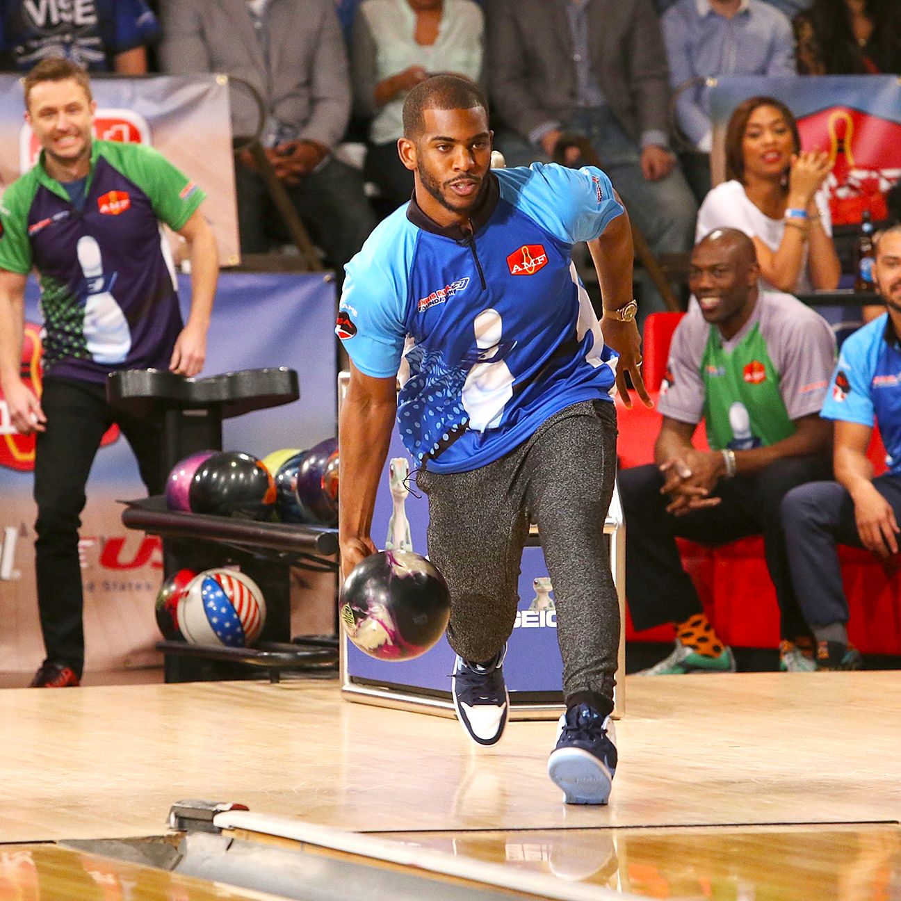 Chris Paul chasing a ring in bowling Los Angeles Clippers Blog ESPN