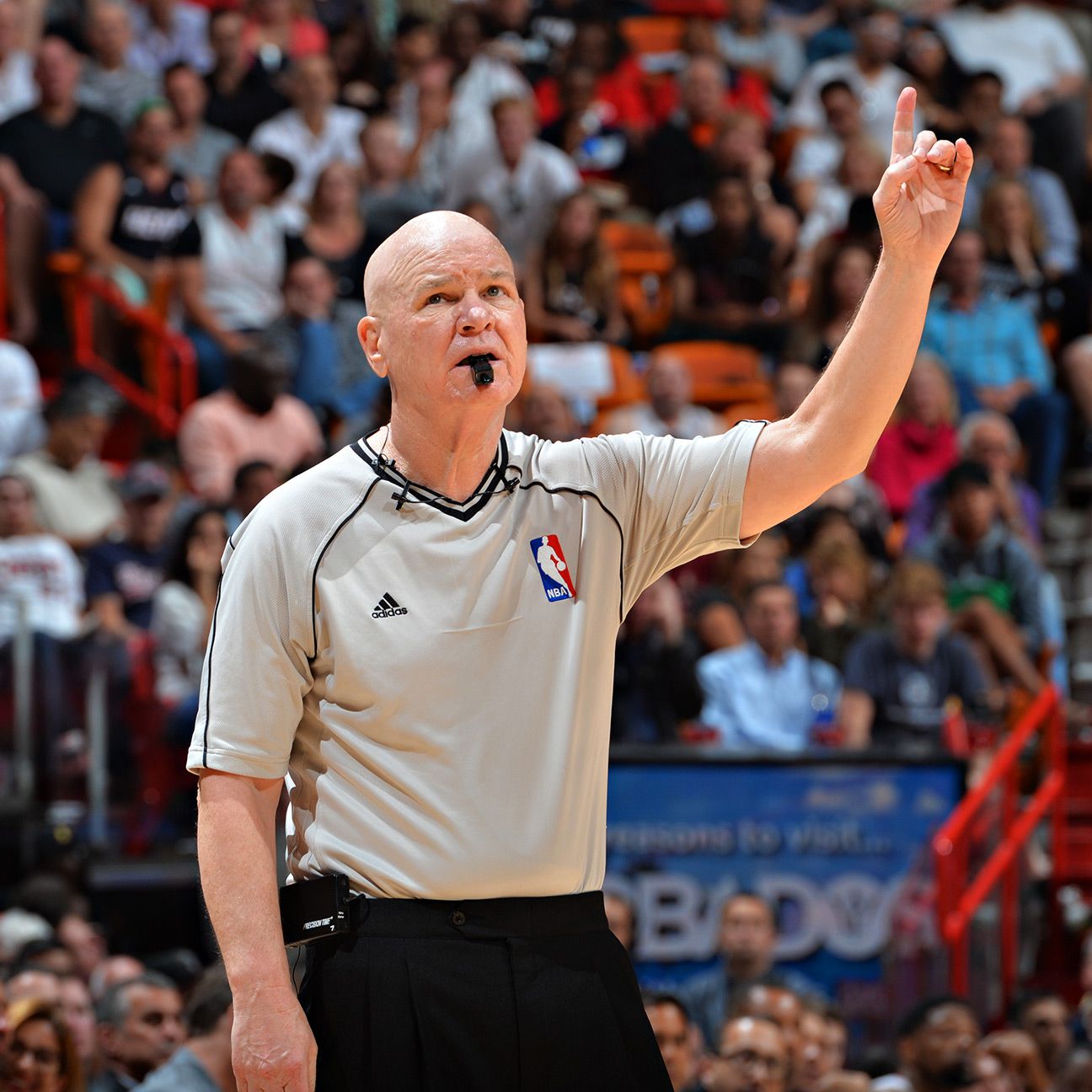 NBA to include referee names alongside calls in playbyplay reports