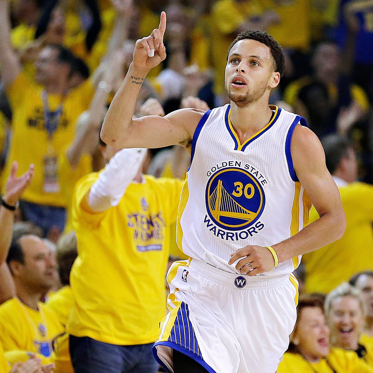 Golden State Warriors installed as favorites to claim NBA championship1296 x 1296