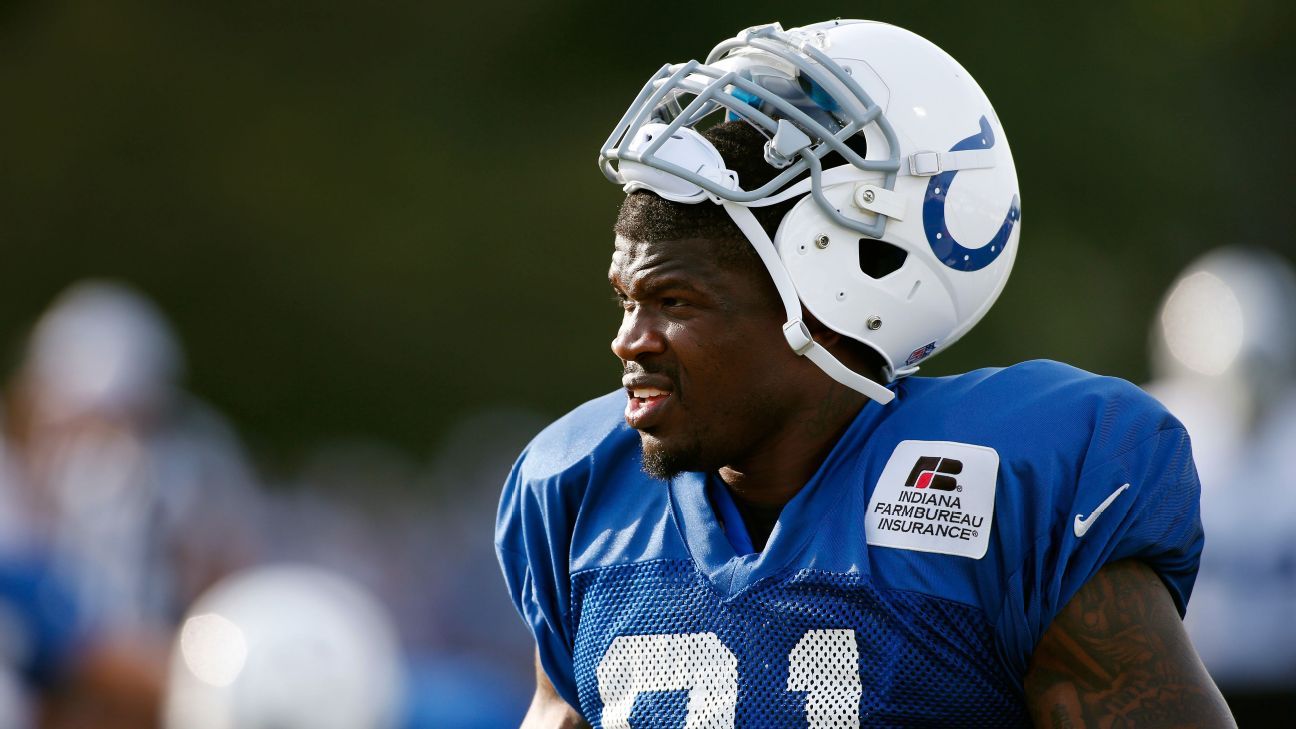Source: Colts to cut WR Johnson after 1 season