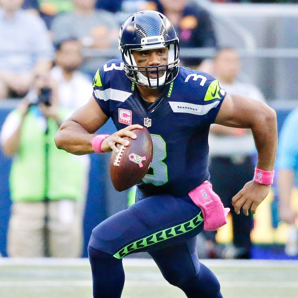 Russell Wilson dresses up as Batman for Ciara's birthday party