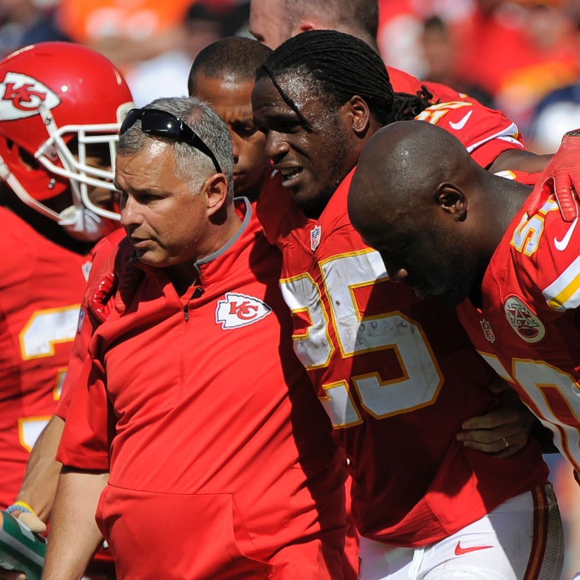 Chiefs collapse after Jamaal Charles' injury in loss to Bears