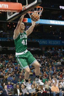 Kelly Olynyk: 'The bounce is real' I?img=%2Fphoto%2F2015%2F1223%2Fr38734_400x600_2%2D3