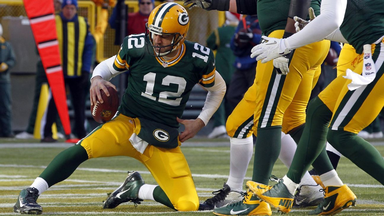 NFC North Q&amp;A: Is Lamarr Houston right that Aaron Rodgers is 'a little too arrogant?'