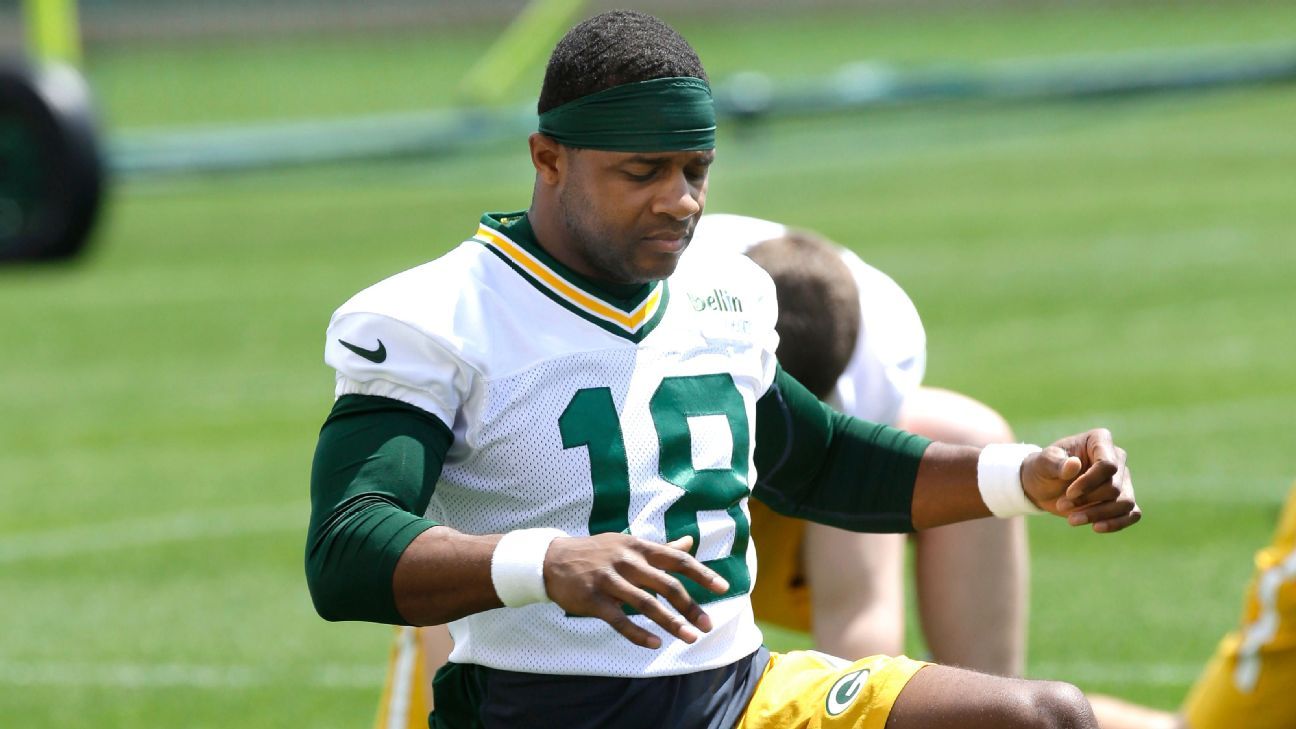 Circus act: Randall Cobb, Packers receivers 'juggle' new practice drills