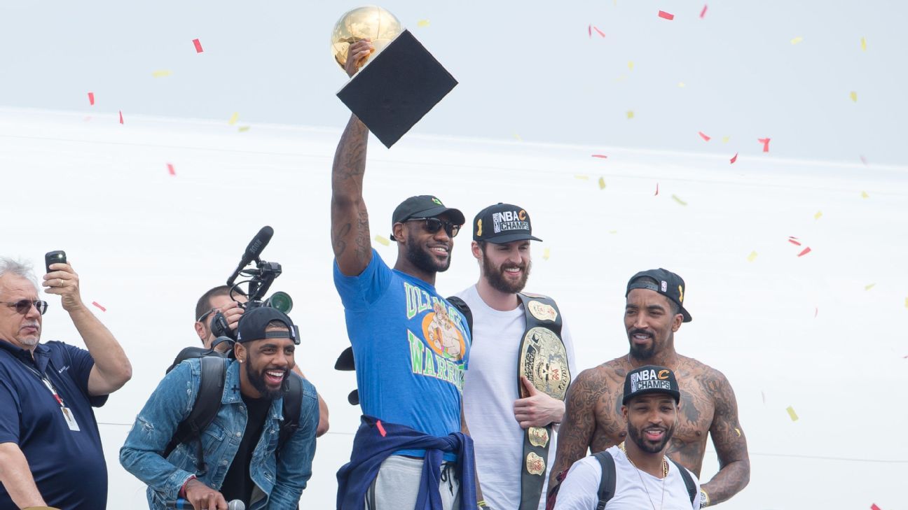 Jim Brown, Browns players laud Cavs title on social media