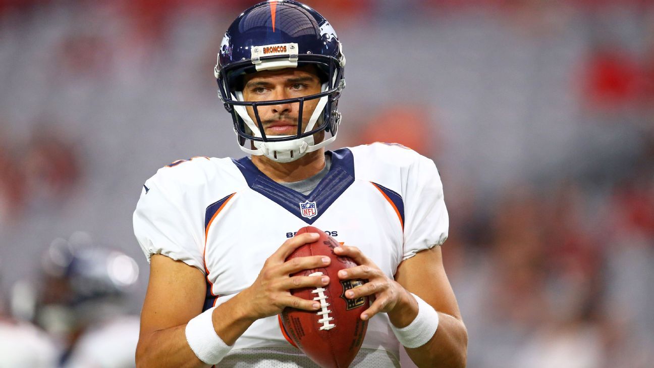 Mark Sanchez aiming to learn Cowboys' offense, help Dak Prescott