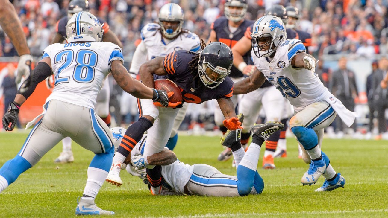 Bears WR White placed on IR with fibula break