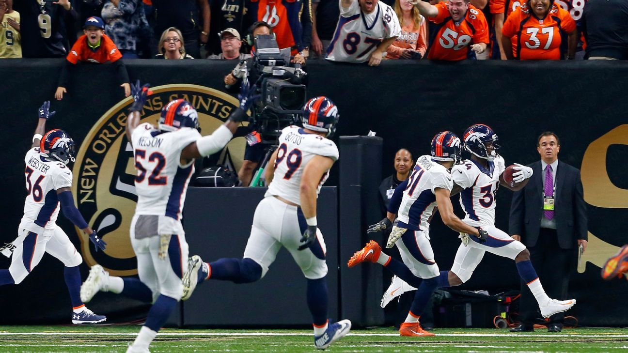 Broncos return blocked PAT for win over Saints