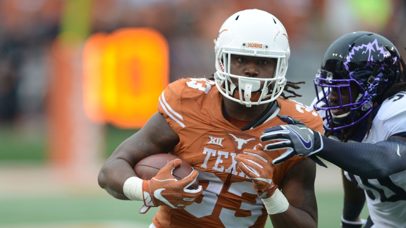 Texas RB Foreman decides to enter NFL draft