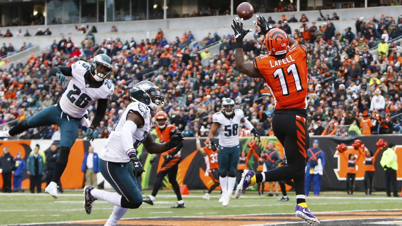 Focus shifts to Doug Pederson following Eagles' lifeless performance