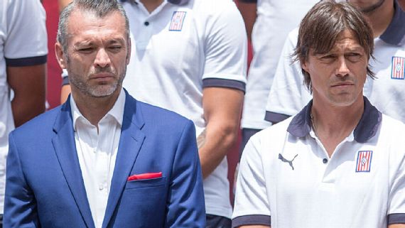 Chivas no vendería a Almeyda ni por todo Televisa
