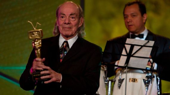 Manuel 'Loco' Valdés pide ayuda económica al América