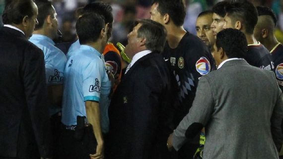 Miguel Herrera suspendido debido a sus reclamos