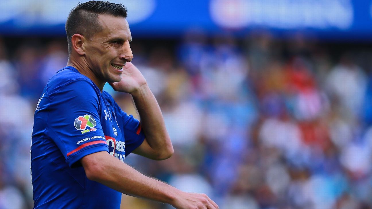 Pachuca todavía no le asegura nada al 'Chaco' Giménez