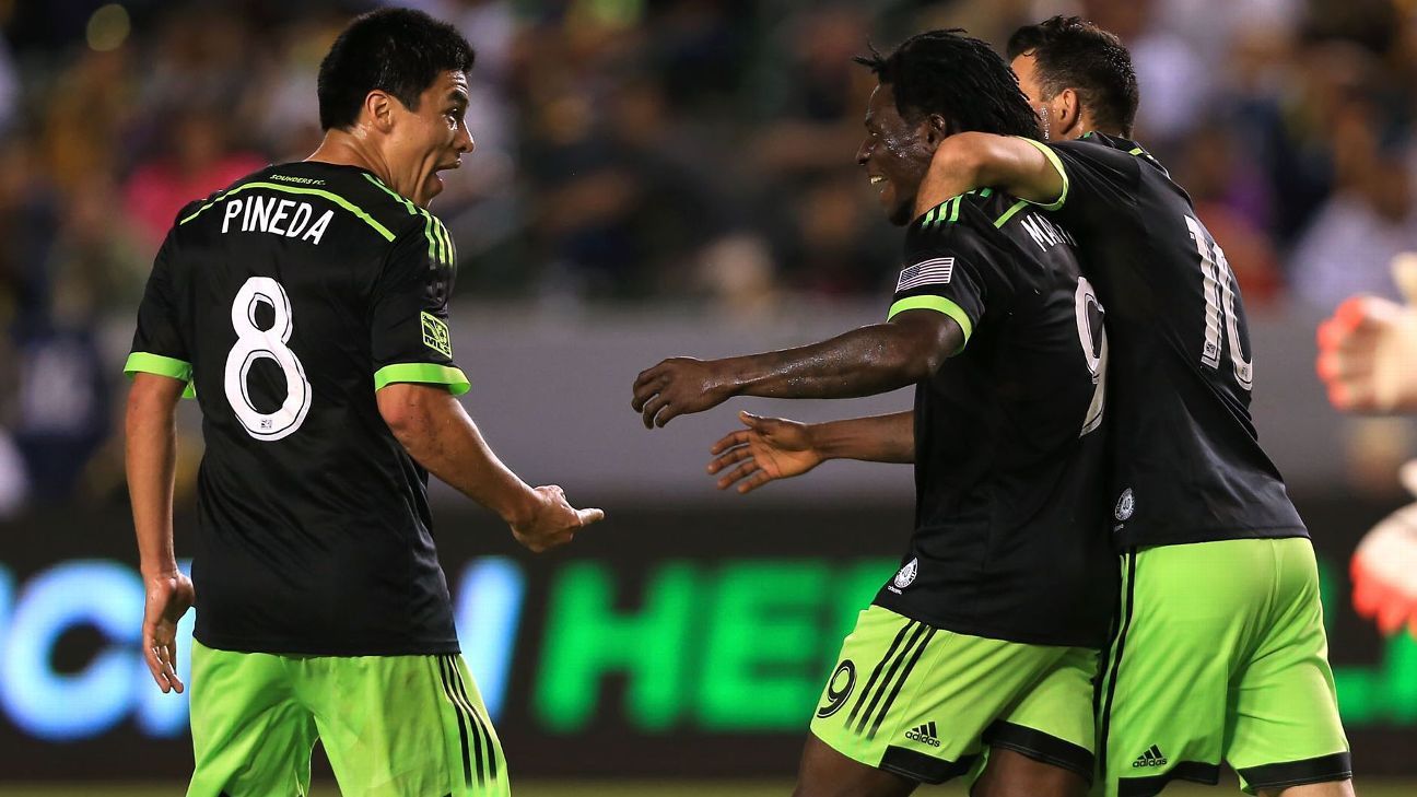 Gonzalo Pineda, avergonzado de no haber hecho nada por el futbolista mexicano