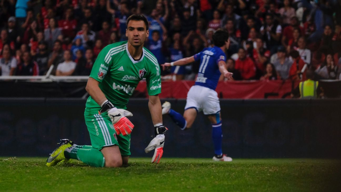 Fierro se estrena como goleador de Cruz Azul