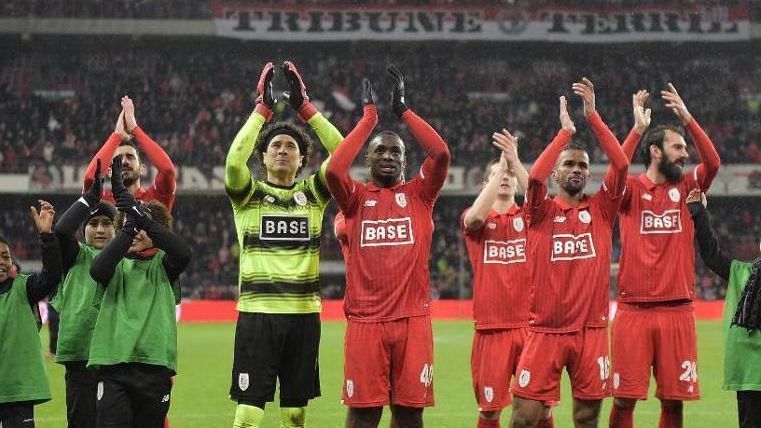 Guillermo Ochoa y Omar Govea fueron piezas clave en su duelo en Bélgica