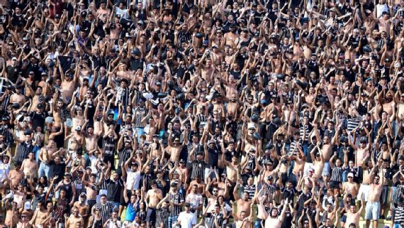 Quartas do Paulista reúne público que não enche Allianz Parque