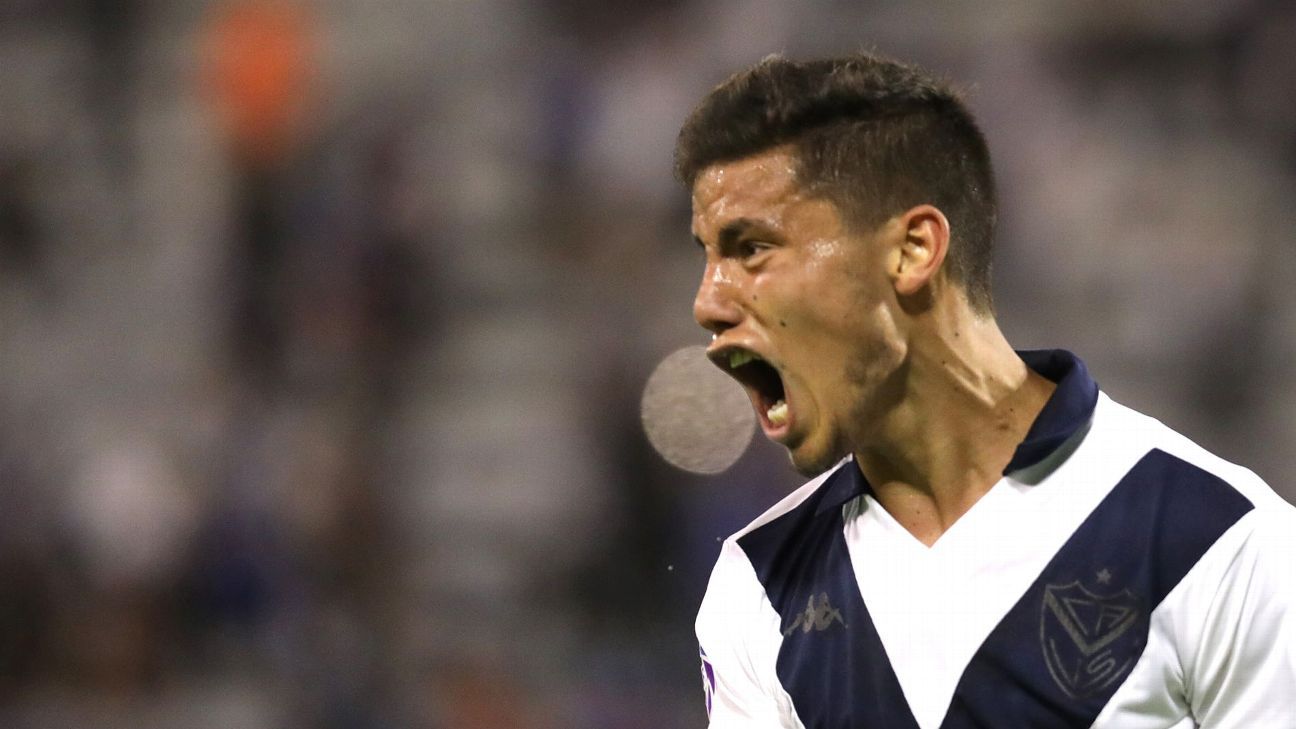 Tras la salida de Cufré, ahora Vélez confirmó la venta de Lucas Robertone