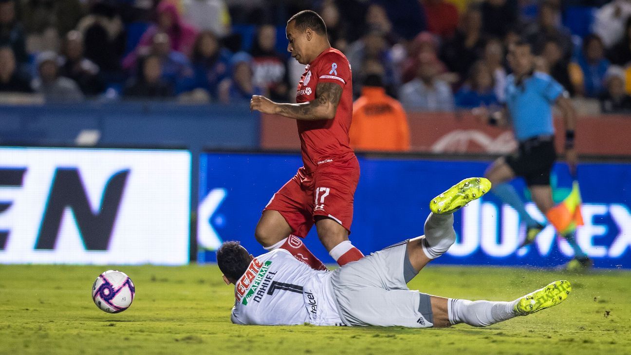 Pardo presume honestidad en jugada polémica con arquero de Tigres