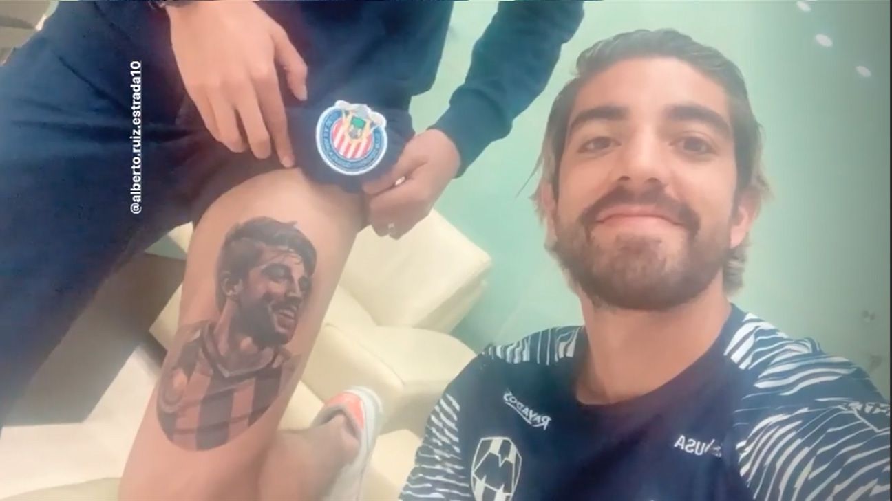 Rodolfo Pizarro conoció al aficionado que se tatuó su rostro