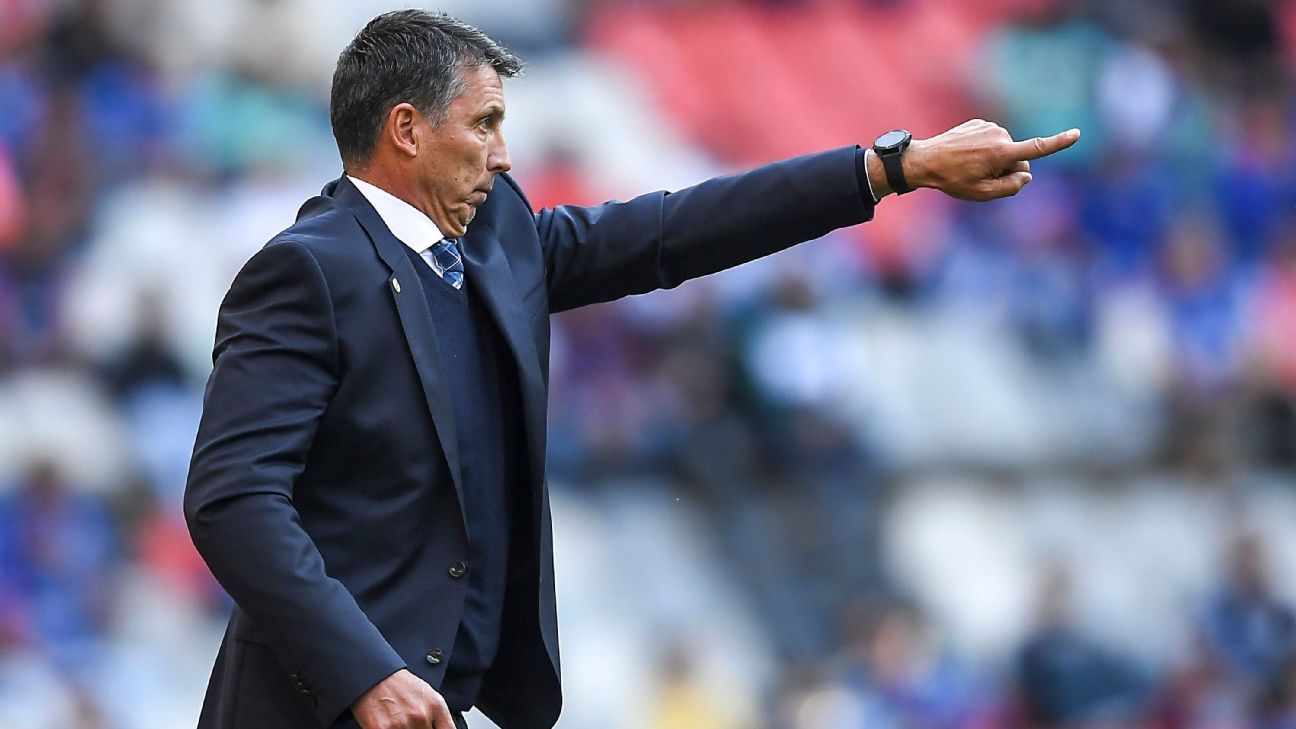 Siboldi convoca a cuatro refuerzos extranjeros contra Chivas