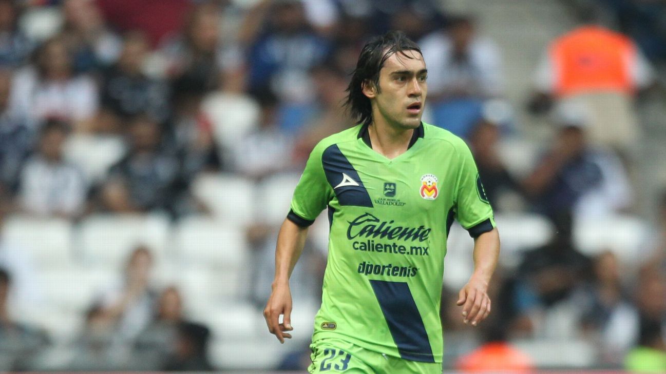 Al 'Shaggy' Martínez sólo le falta ser portero; quiere conocer a su ídolo Jorge Campos