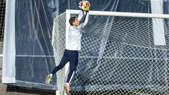 Es la misma responsabilidad suplir a Barovero en Rayados que en Necaxa: Hugo González