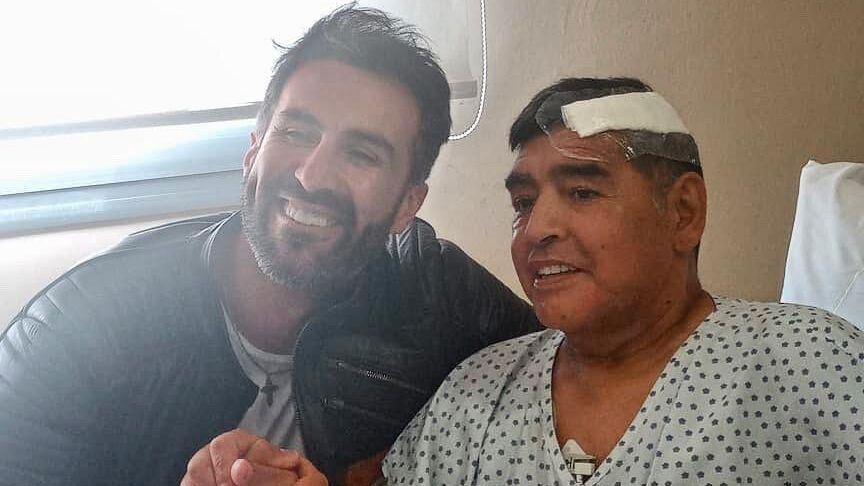 Leopoldo Luque publicó la primera imagen de Diego Maradona luego de la operación