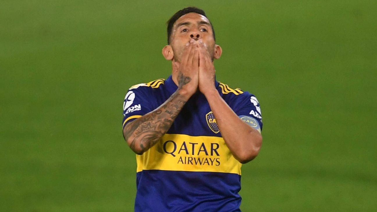 Alexander Medina criticó las patadas de Tevez e Izquierdoz: 