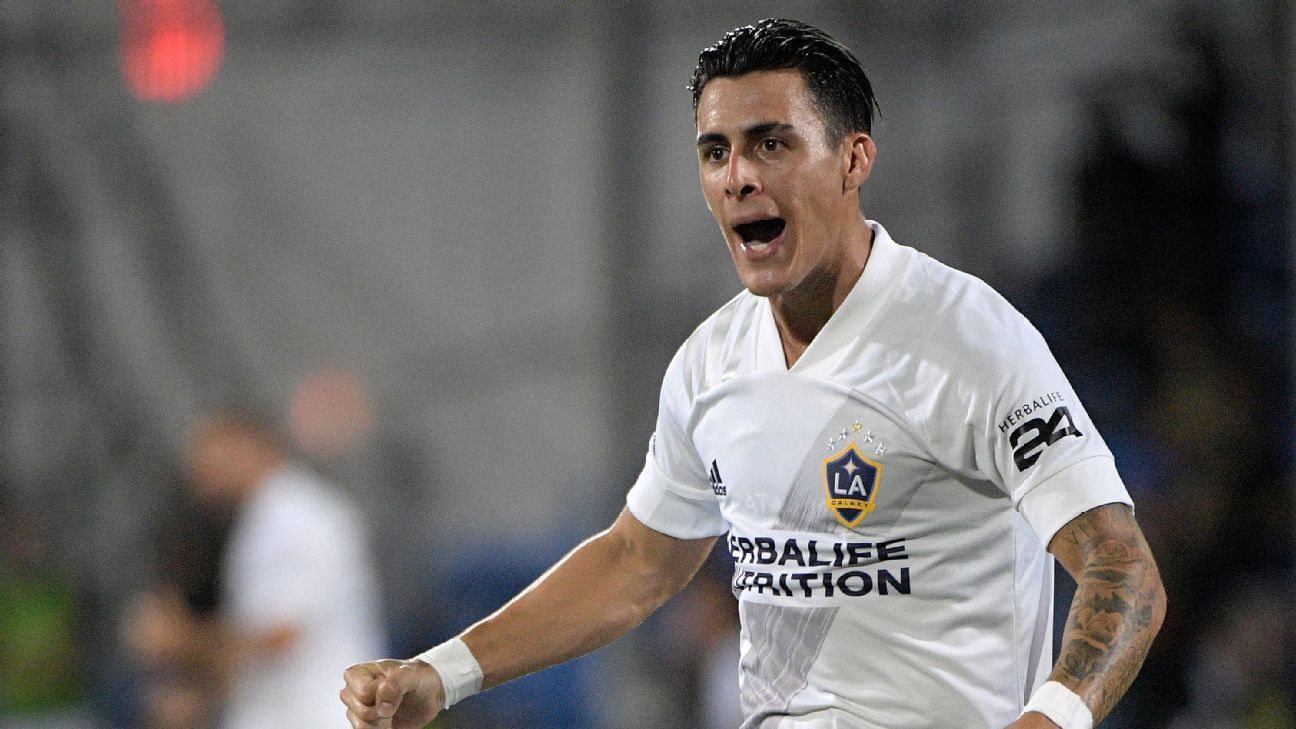 Cristian Pavón intentó justificar su ausencia en Boca