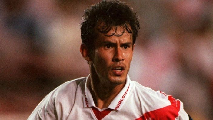 Juan Reynoso, como jugador, sorprendía en las sobremesas de Cruz Azul por sus dotes de técnico