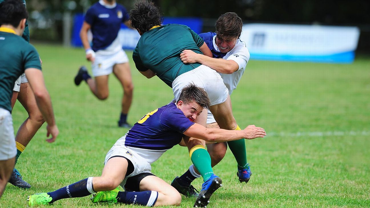 Galera de fotos de la victoria de Champagnat sobre Los Tilos en Menores de 18