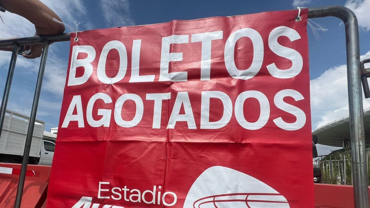 Chivas: Aficionada llegó a las 6 am por boletos, pero no alcanzó tras agotarse las entradas