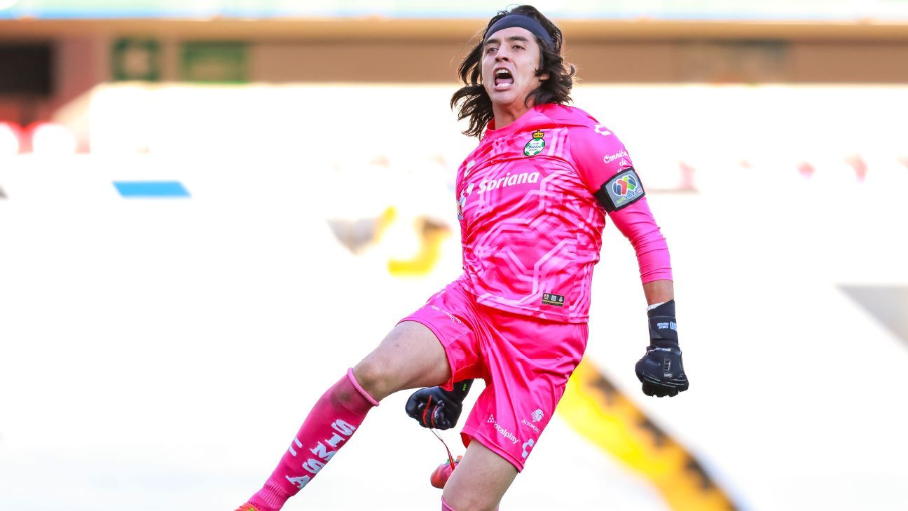 En Santos no sorprende el gol de Acevedo pues juega de delantero en las 'cáscaras