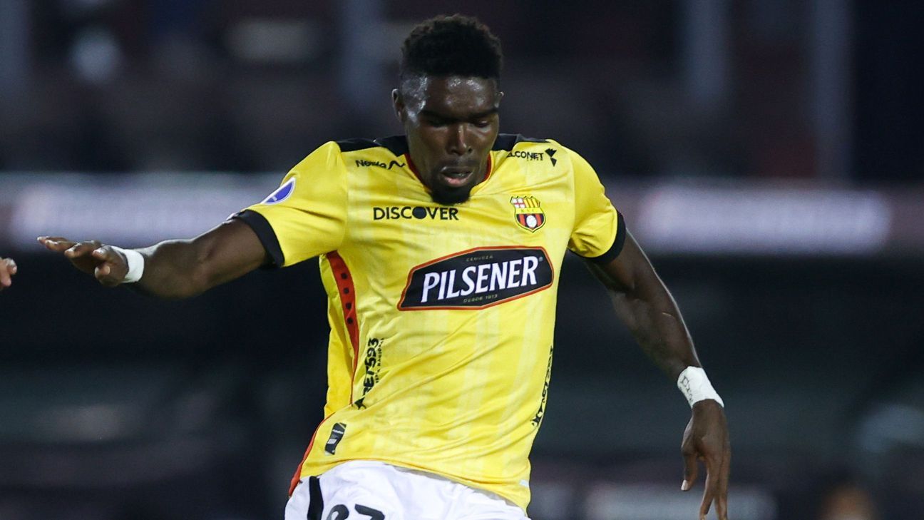 Carcelén acknowledged his mistake after being expelled against Deportivo Cuenca.