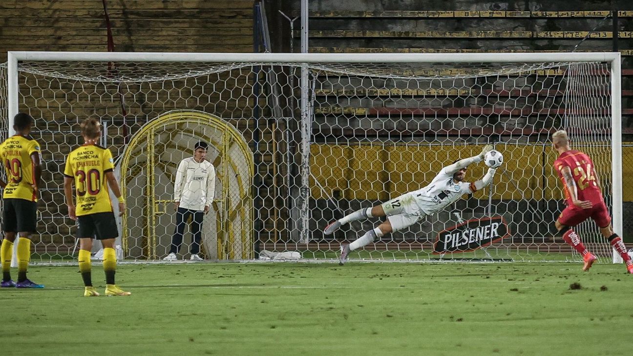 Víctor Mendoza: ''La intención de Barcelona es ya pensar en las finales