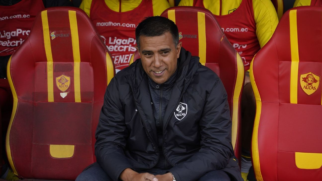 César Farías, tras ganar la Segunda Etapa con Aucas: 