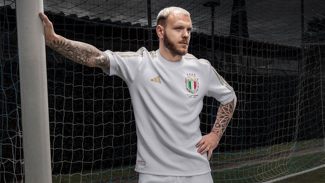 Italia presentó elegante uniforme para la Nations League - ESPN